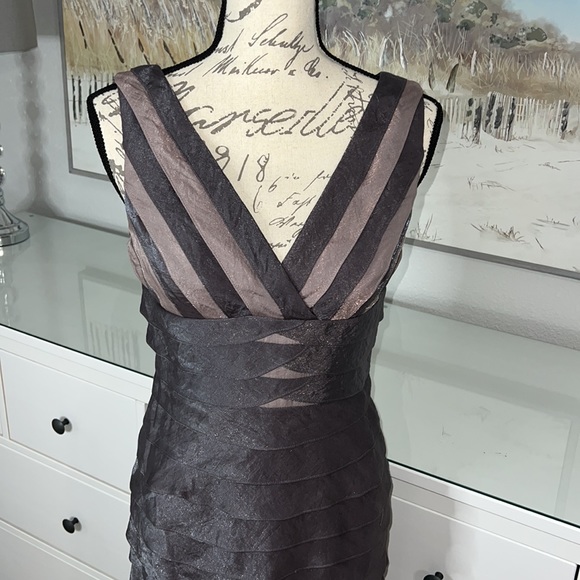 Adrianna Papell Shutter Pleated Bronze Metallic Evening Dress - Picture 5 of 9